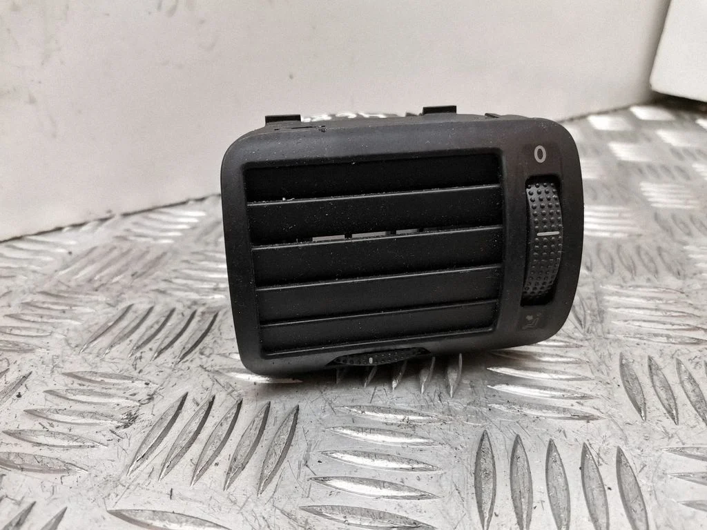 Dashboard side air vent grill/cover trim 3B0819703D