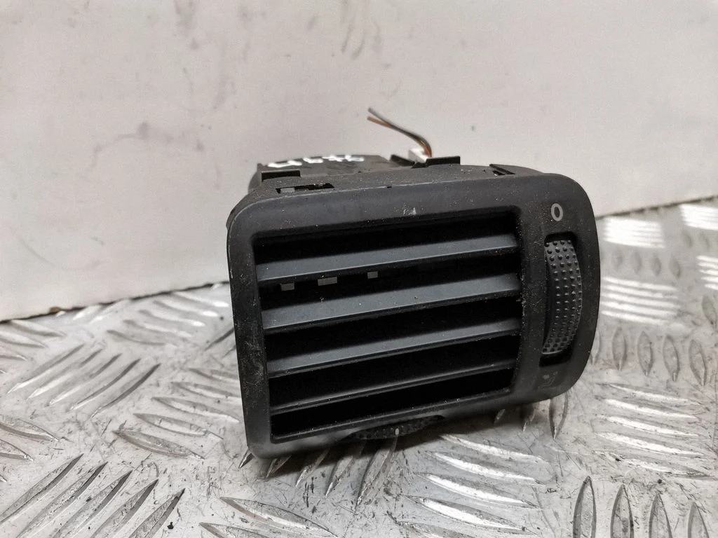 Dashboard side air vent grill/cover trim 3B0819703D