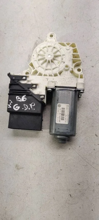 Rear door window regulator motor 1k0959704p