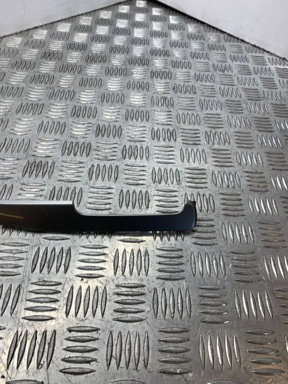Dashboard glove box trim 5K1858417B