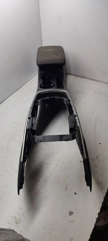 Center console – Audi A4 Allroad B8 (2008-2016)