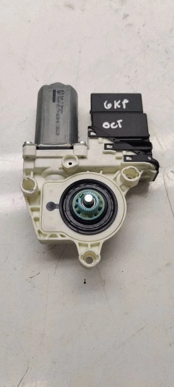 Rear door window regulator motor 1K0959703E