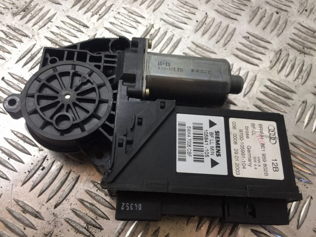 Front door window regulator motor 8E1959802B