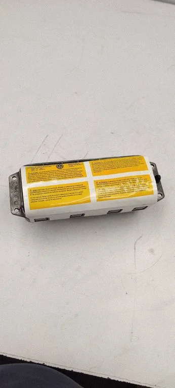 Passenger airbag – Volkswagen Touran I (2003-2010)