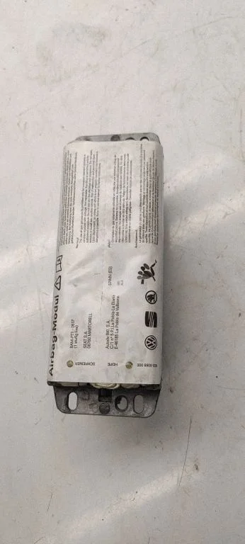 Passenger airbag 5P0880204B