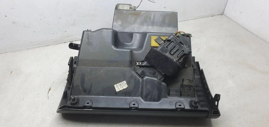 Glove box – Volkswagen Polo V 6R (2009-2017)