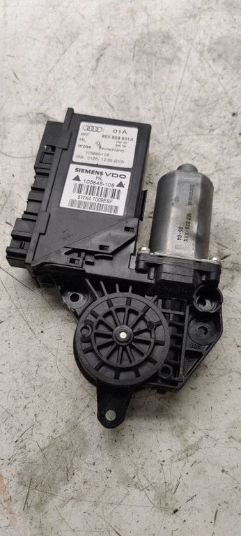 Rear door window regulator motor 8E0959801A