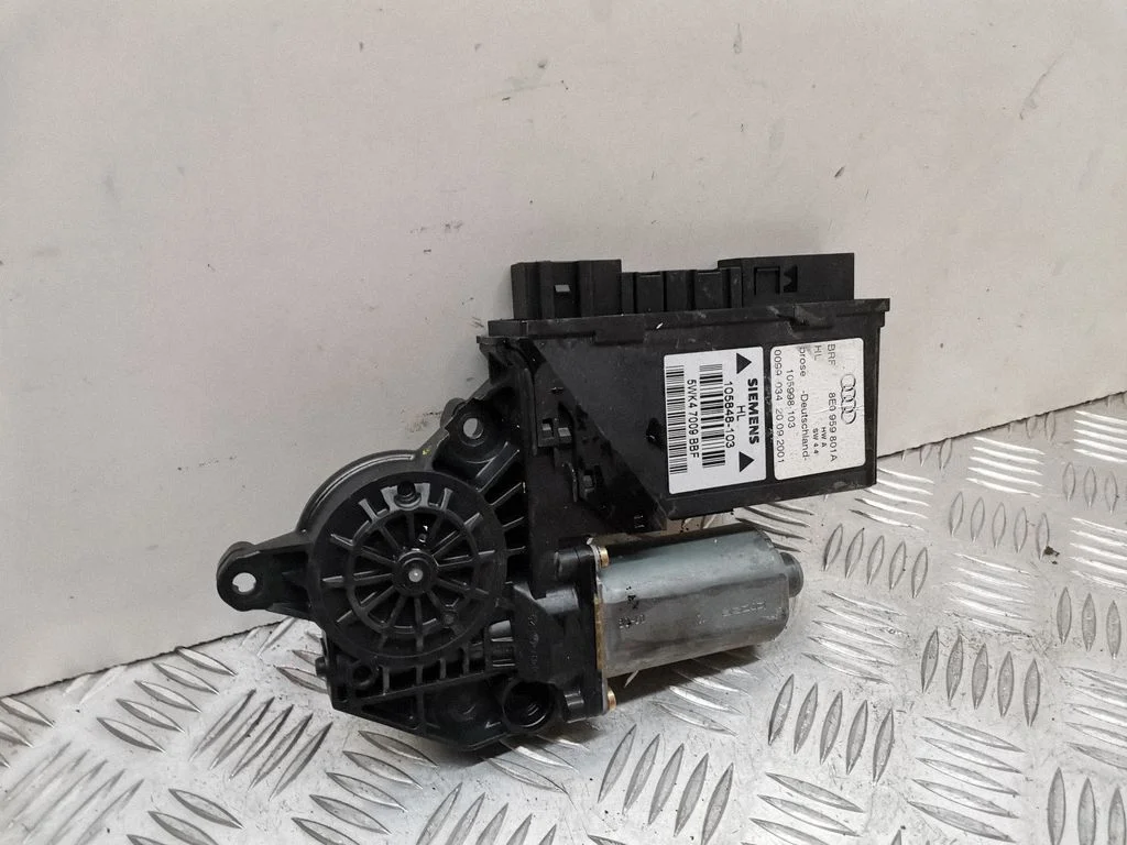 Rear door window regulator motor 8E0959801A