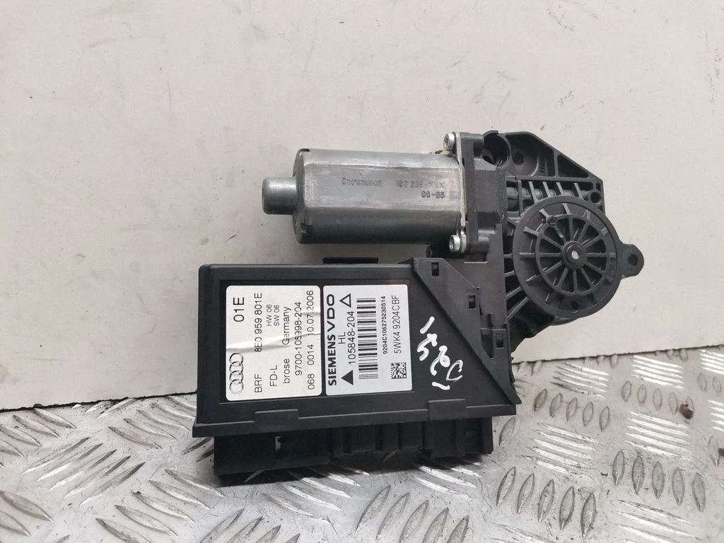 Rear door window regulator motor – Audi A4 S4 B7 8E 8H (2005-2008)