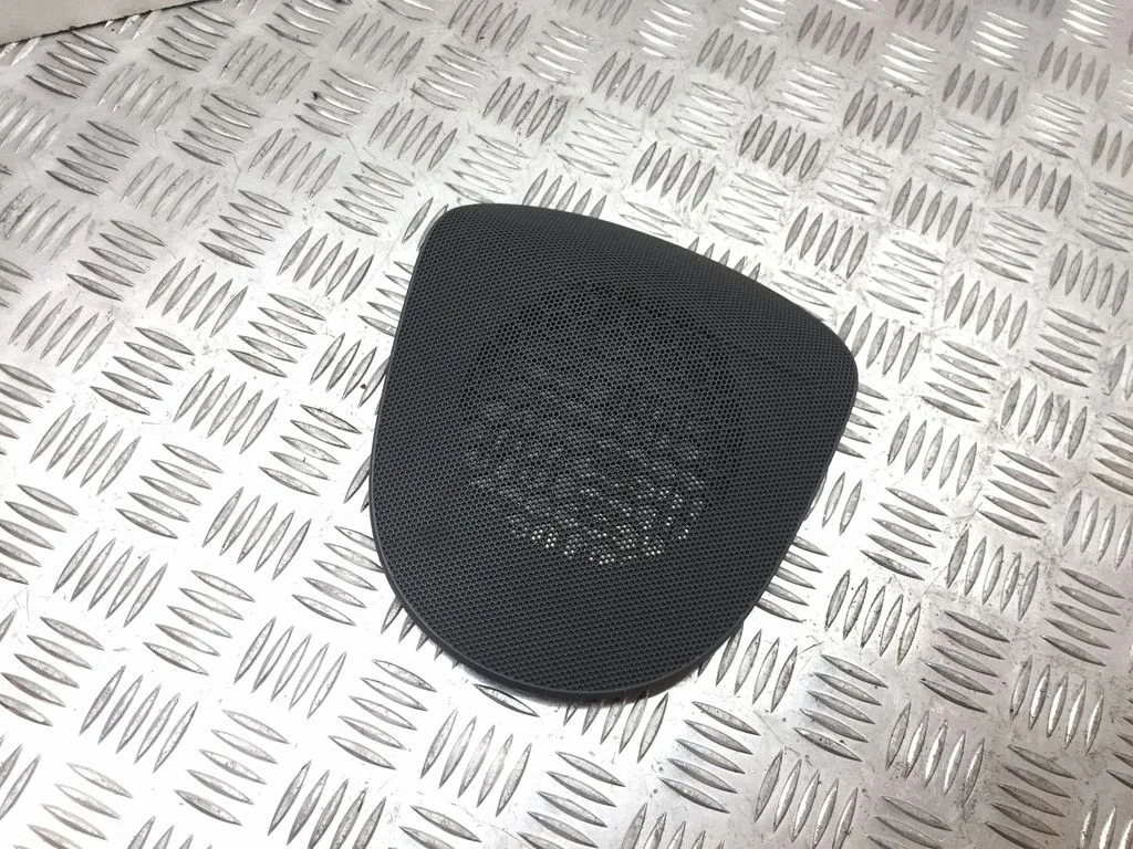 Maskownica głośnika bocznego 5P0867149