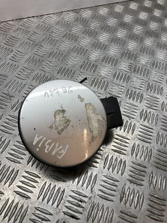 Fuel tank cap