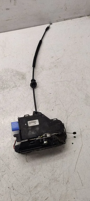 Rear door lock 7L0839015D