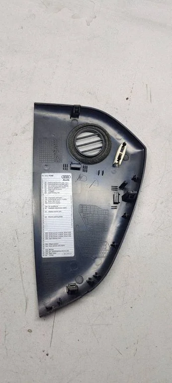 Dashboard side end trim 4F2010511
