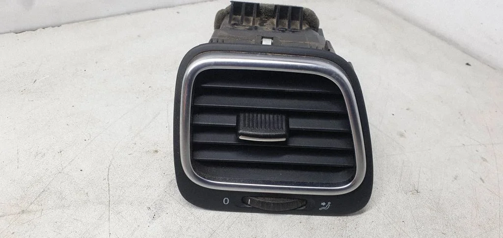Dashboard side air vent grill/cover trim 1Q0819704K
