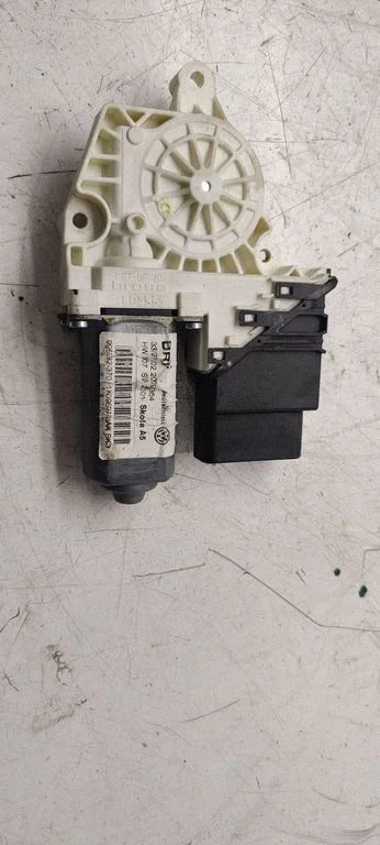 Rear door window regulator motor 1k0959703ak