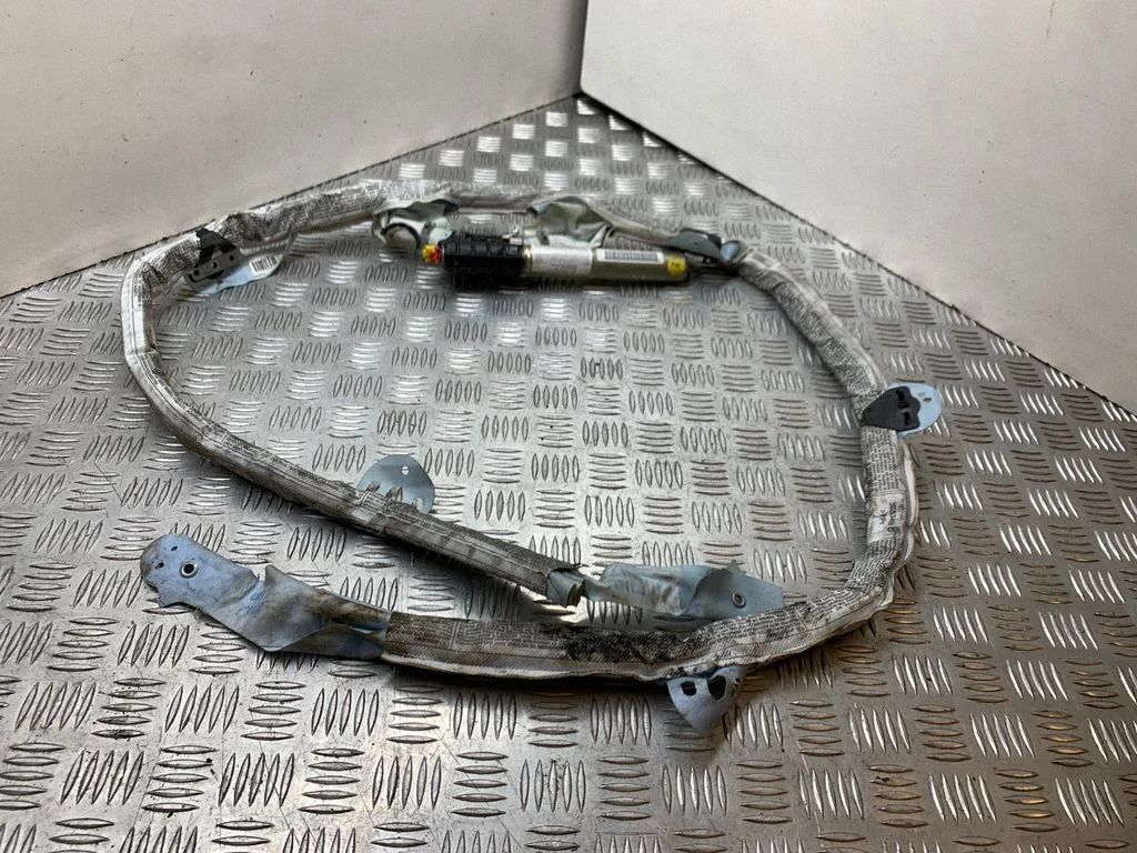 Roof airbag 4F5880742B