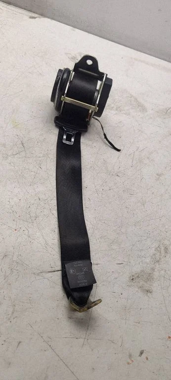 Rear seatbelt 1Z0857447B