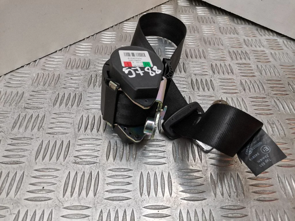 Rear seatbelt 610307000000090H