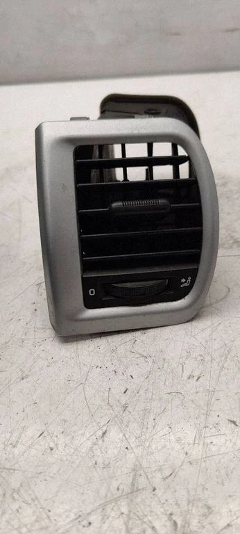 Dashboard side air vent grill/cover trim 5j0819701