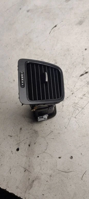 Dashboard side air vent grill/cover trim 7N0858704B