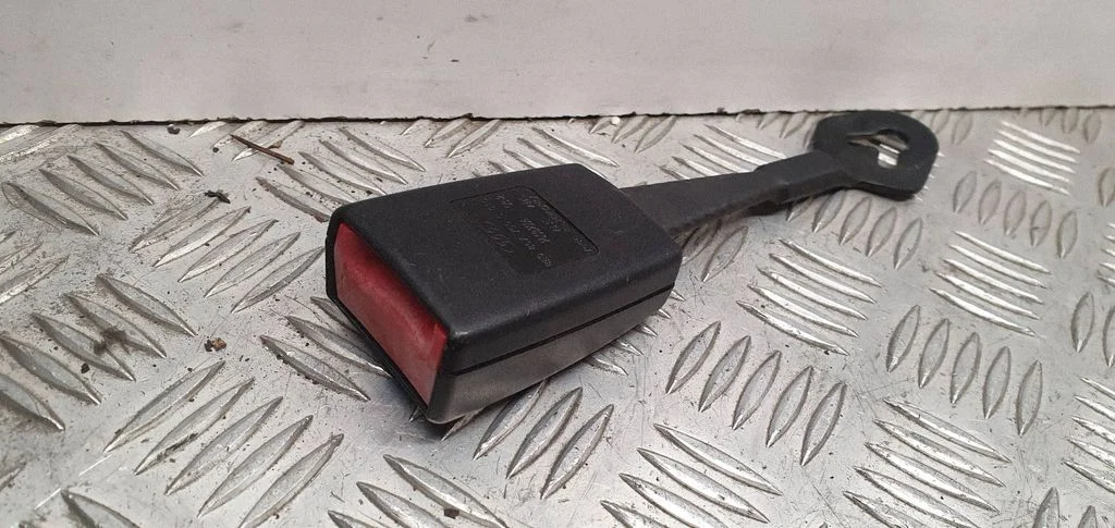Front seatbelt buckle – Audi A4 S4 B6 8E 8H (2001-2005)