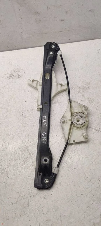 Rear window lifting mechanism without motor 997362