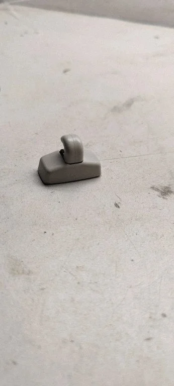 Sun visor clip/hook/bracket – Volkswagen Cross Touran I (2006-2016)