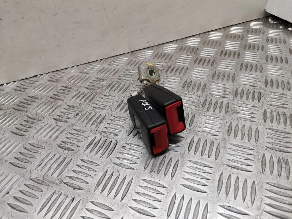 Rear seatbelt buckle 1K0857739D