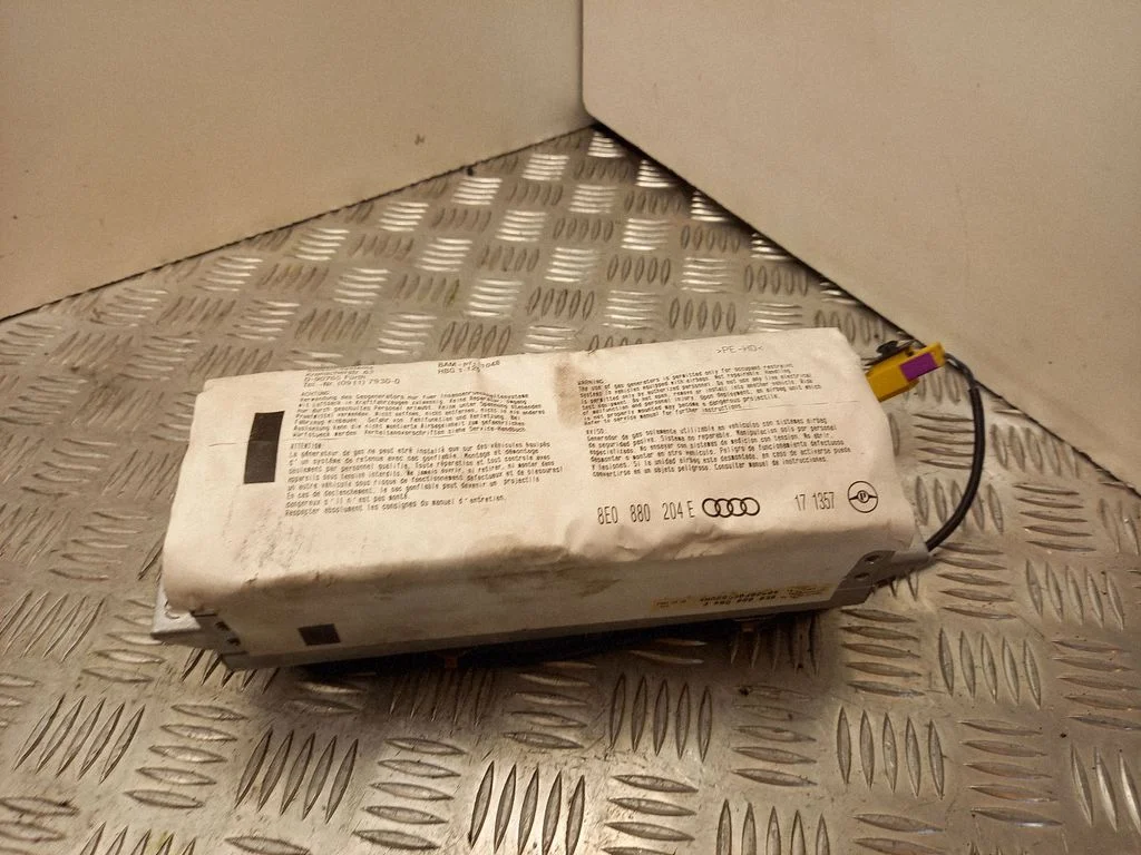 Passenger airbag – Audi A4 S4 B6 8E 8H (2001-2005)