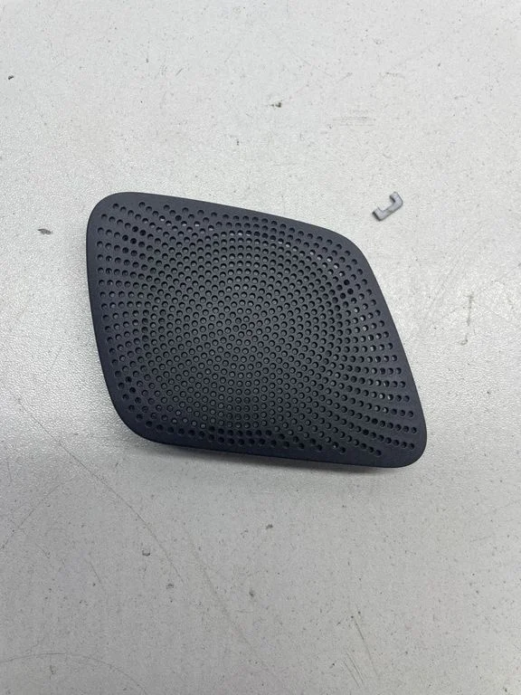 Side speaker trim/cover – Audi A4 Allroad B8 (2008-2016)