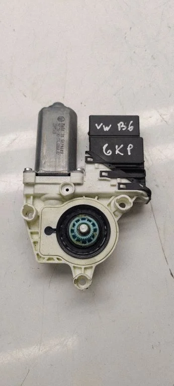 Rear door window regulator motor – Volkswagen Passat B6 (2005-2010)