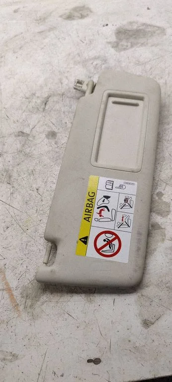 Päikesesirm 3G0867552J