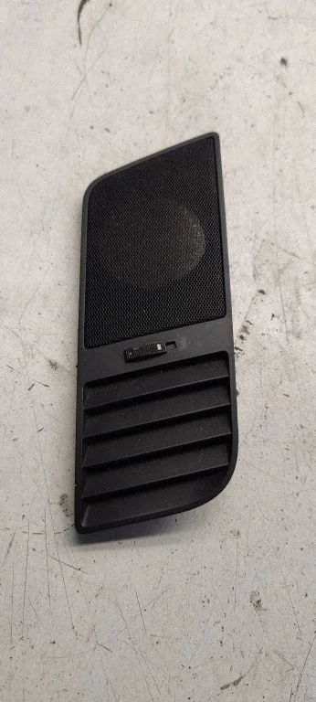 Dashboard side air vent grill/cover trim 8h0819793A