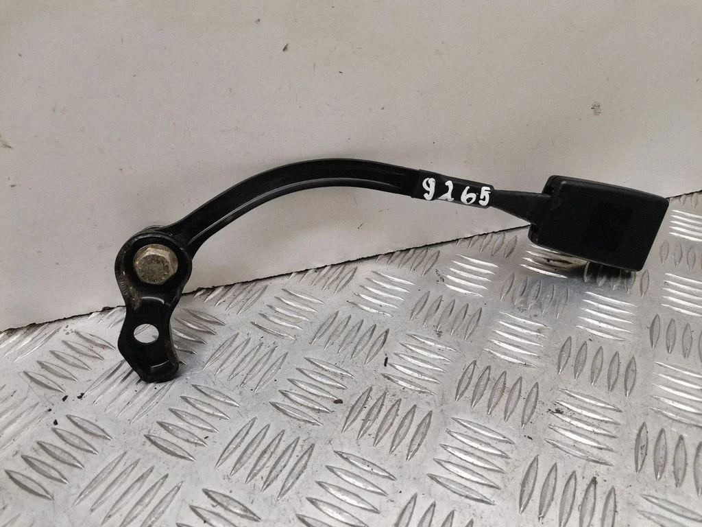 Eesmise turvavöö pannal 3B0858472J