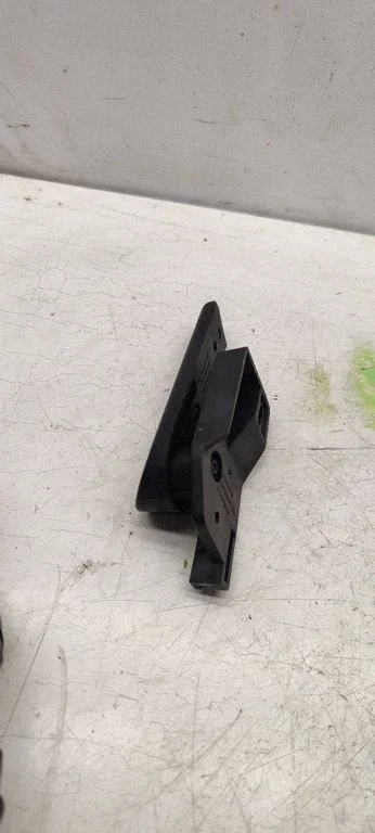 Engine bonnet (hood) release handle 1J1823633