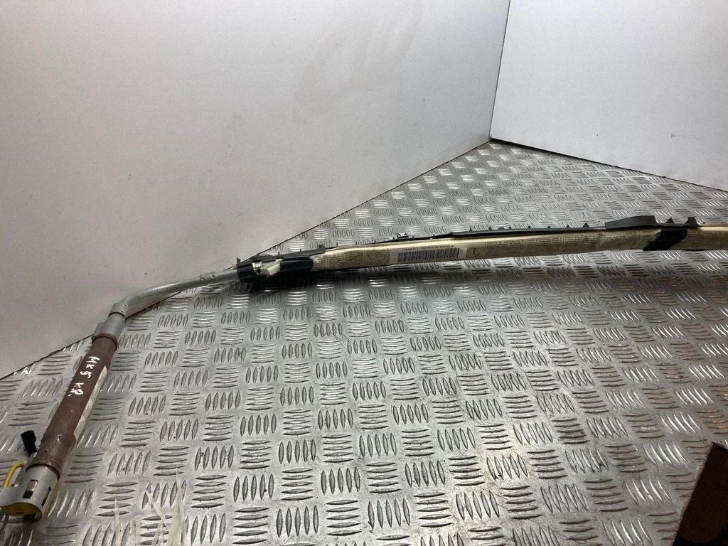 Jumta drošības spilvens (aizkars) – Volkswagen Golf Plus (2005-2013)