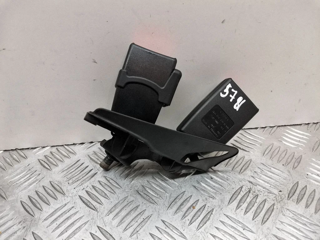 Rear seatbelt buckle – Audi A4 Allroad B8 (2008-2016)