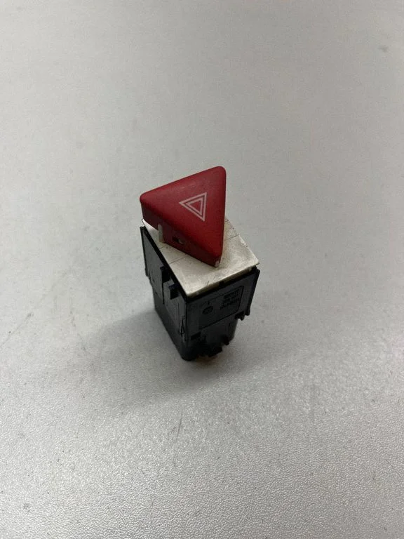 Avārijas gaismu slēdzis 3C0953509
