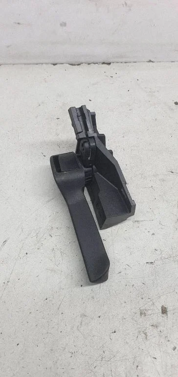 Engine bonnet (hood) release handle 1J1823533C