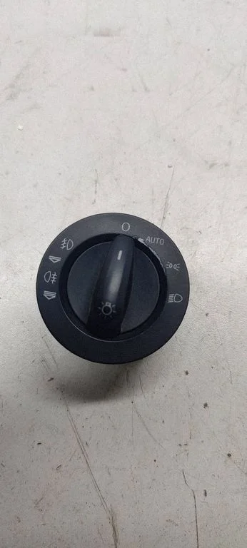 Light switch