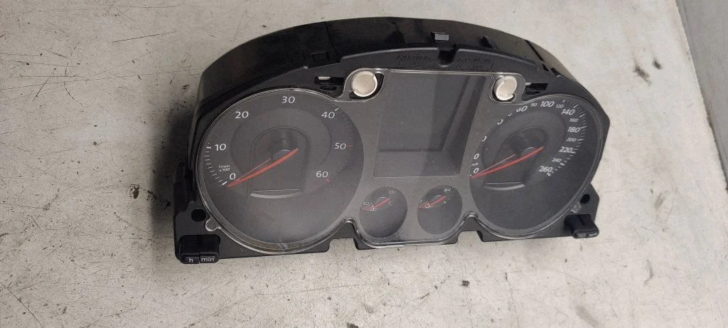 Speedometer (instrument cluster) A2c53194181