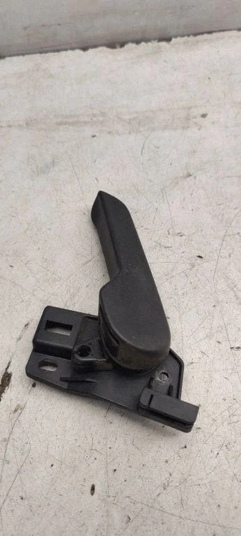 Engine bonnet (hood) release handle 1j1823533c