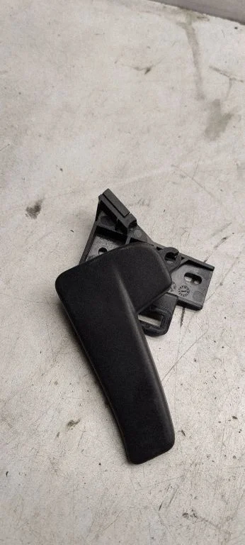 Engine bonnet (hood) release handle – Volkswagen Jetta VI (2011-2018)