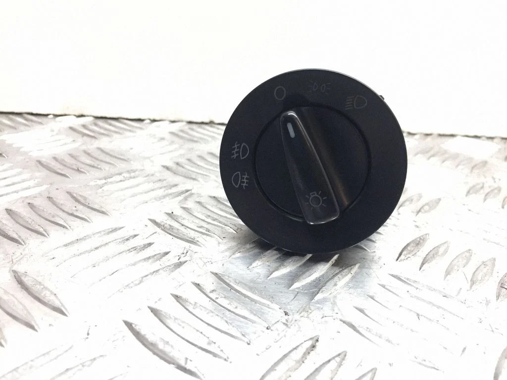 Light switch TC41C0941531A