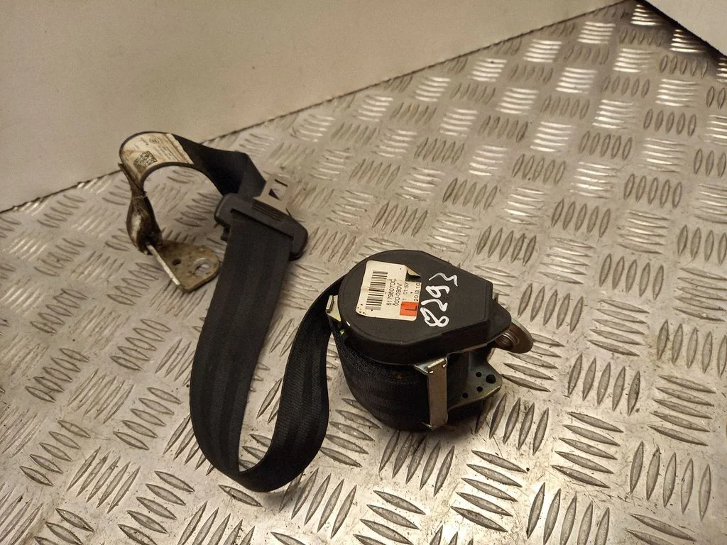 Rear seatbelt 617980700