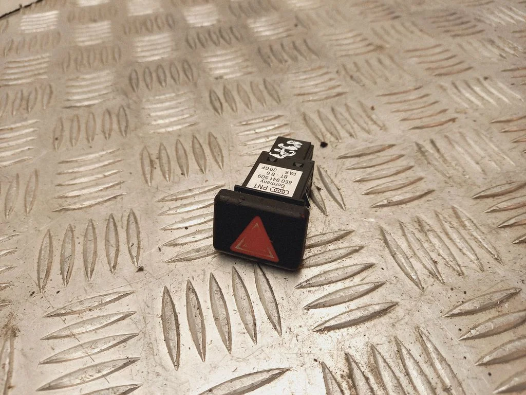 Hazard light switch 8E0941509