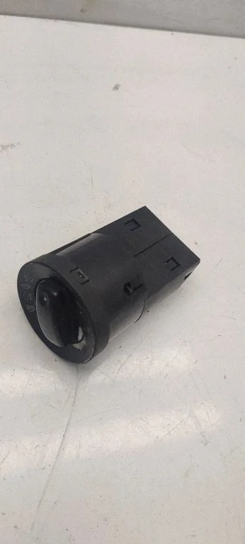 Light switch 8e0941531D