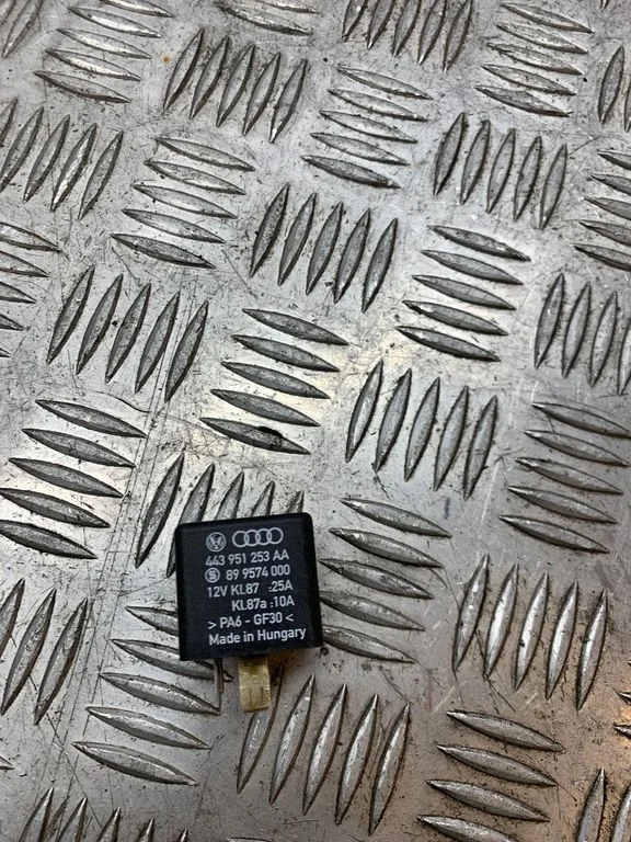 Other relay – Volkswagen Passat B5.5 (2001-2005)