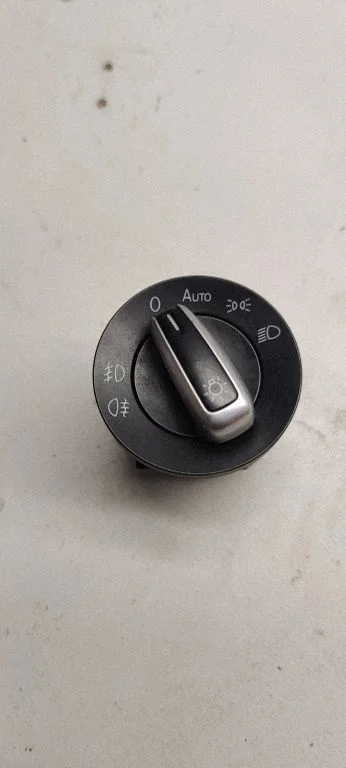 Light switch
