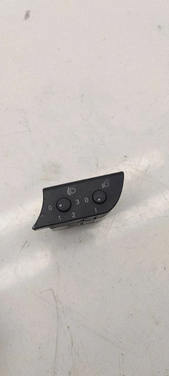 Headlight level height control switch 8e1919094a